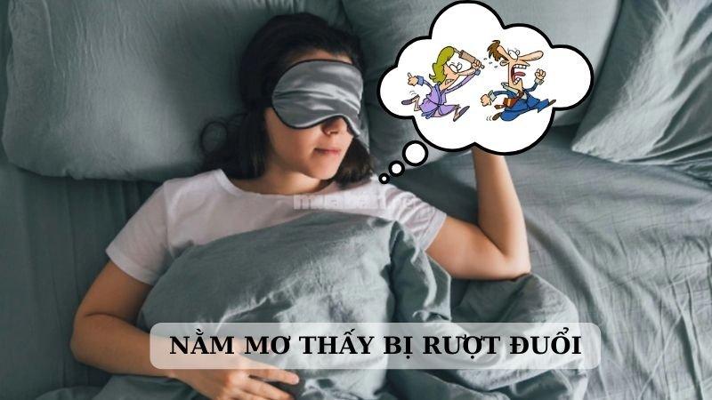 Mơ thấy chạy trốn cùng người khác bị truy đuổi