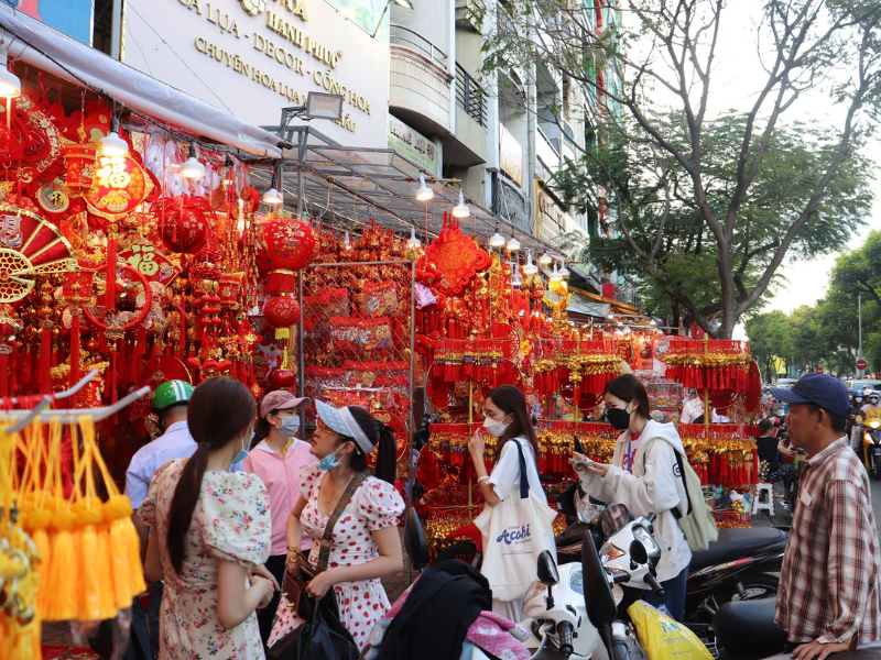 Mua sắm Tết Nguyên Đán